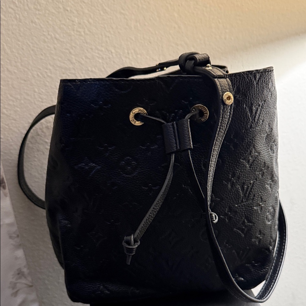 Elegant Black  Bucket Bag